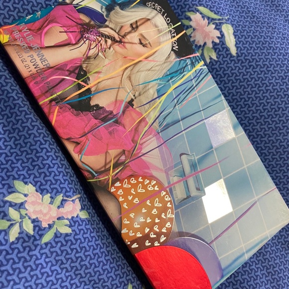 Kylie Jenner palette - Picture 2 of 4